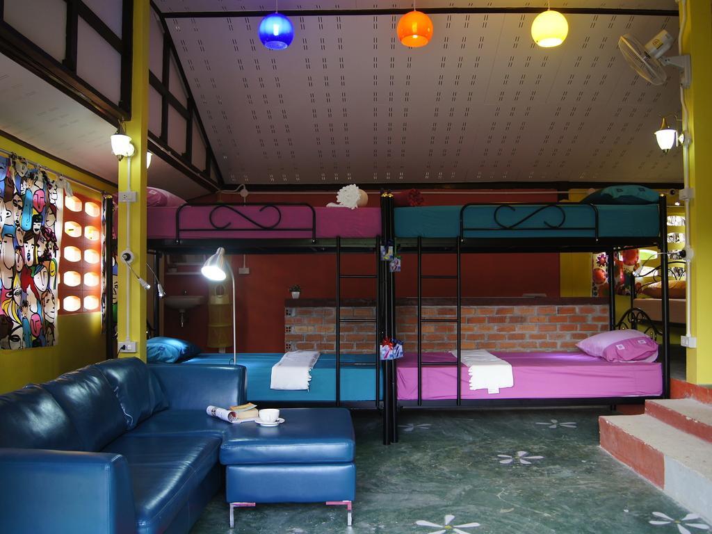 Dorm Des Fleurs Hostel Khao Lak Luaran gambar