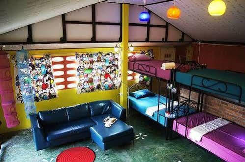 Dorm Des Fleurs Hostel Khao Lak Luaran gambar